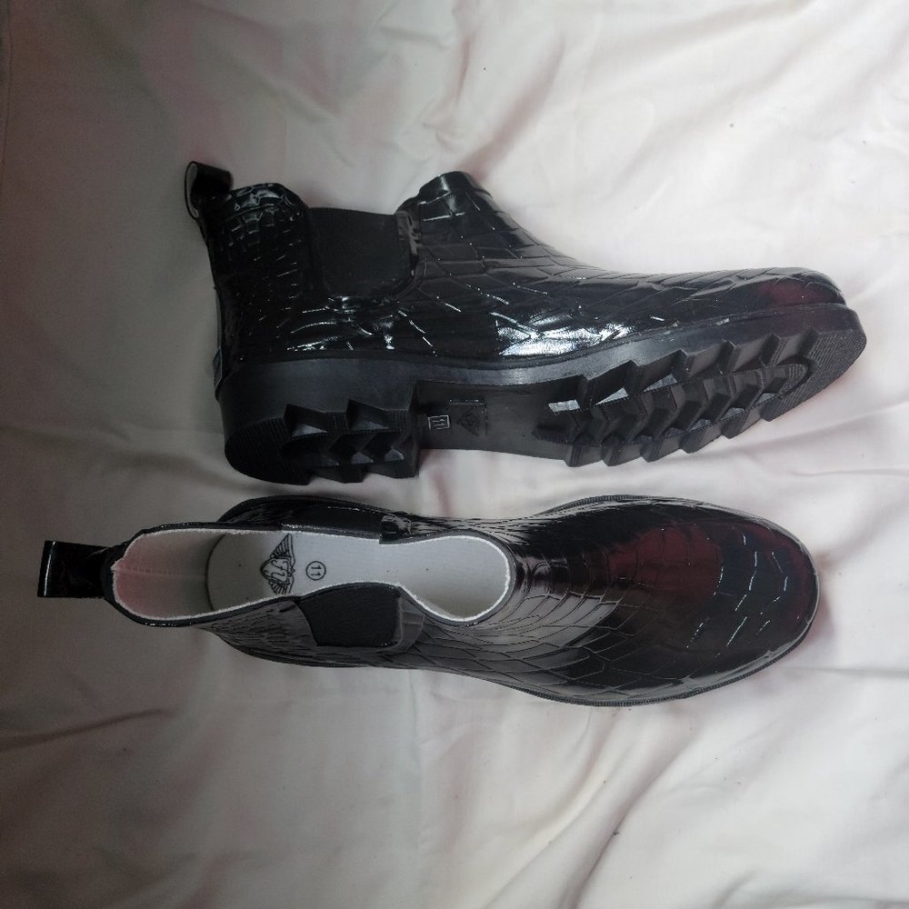 New black women's rainboots